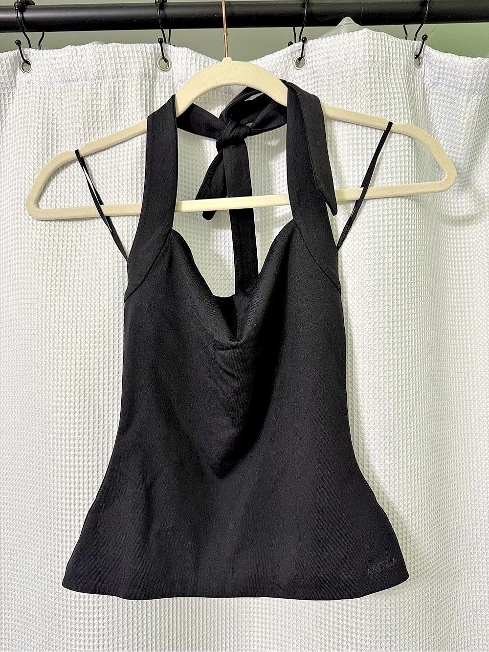 Aritzia Original Contour Optimum Halter Top Black XS